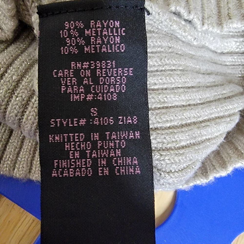 XOXO Collection Knit Metallic Sweater Tan Silver Size Small - Picture 10 of 16